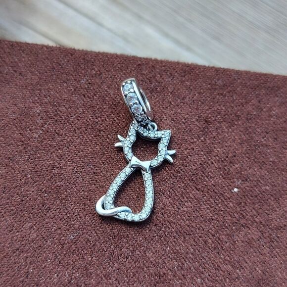 925 Sterling Silver Kitty Cat Dangle Charm - Picture 2 of 7